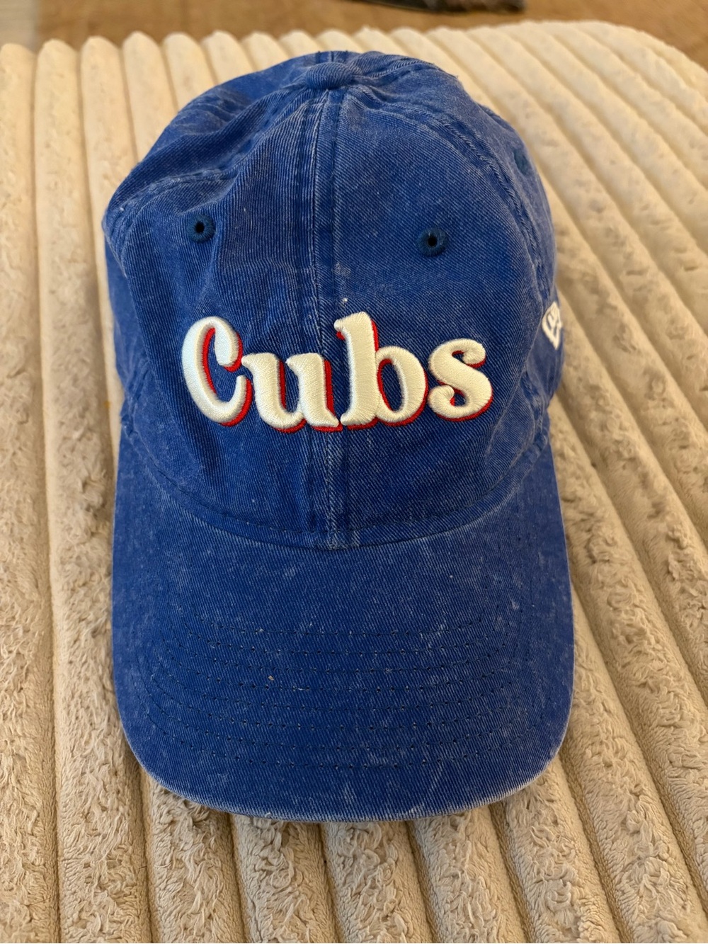 New Era Royal Blue Cubs Baseball Cap with White & Red Logo - women’s